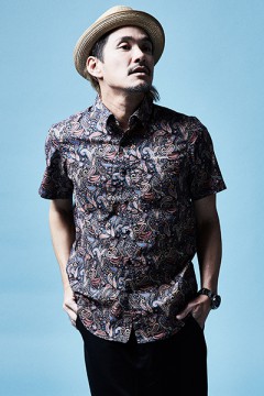 SHIRT S/S RED / PAISLEY
