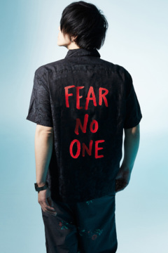Zephyren Online Store / PHOTO PRINT SHIRT S/S - FEAR NO ONE - PAISLEY