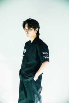 歌手優里さん着用【VETEMENTS】VET クロップド ボクシー Tシャツ zep663dc0fbcb218-240.jpg